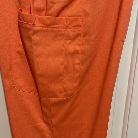 NEVERWORN Matrix Woman’s Jogger Set - Picture 10 of 10